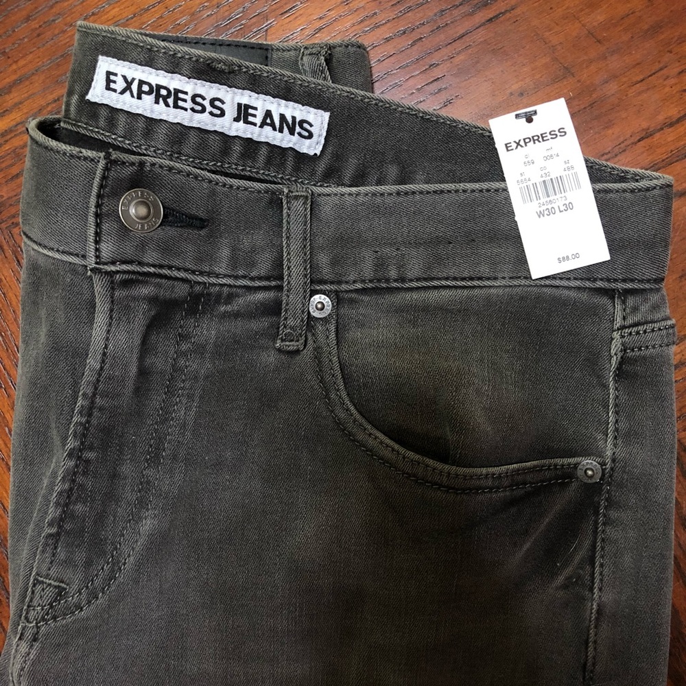 NWT Men’s Express Slim Fit Jeans